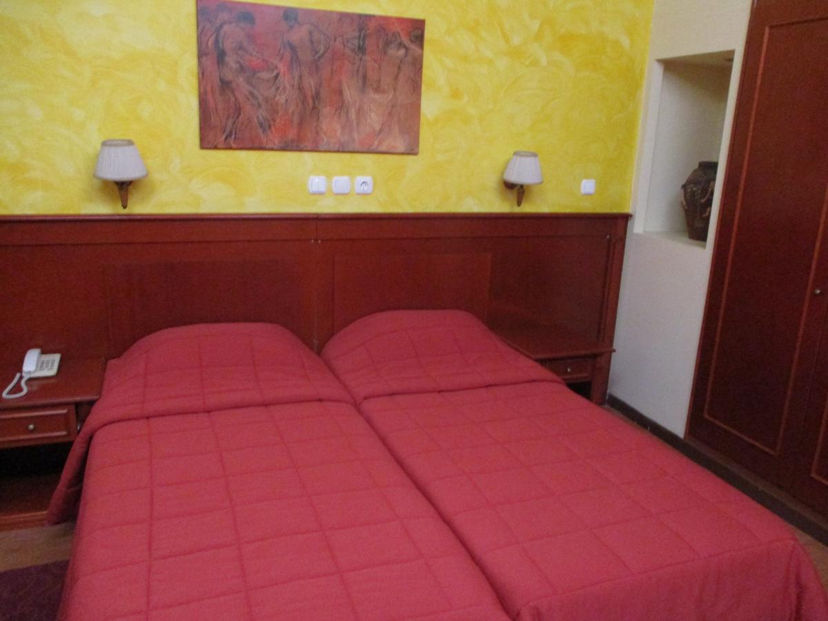 Hotel Delta Lamia Bagian luar foto