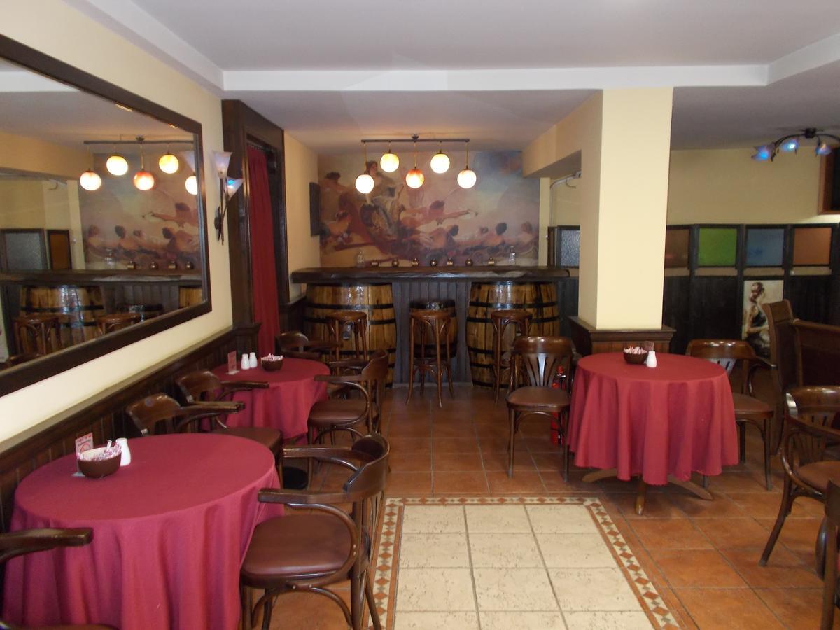 Hotel Delta Lamia Bagian luar foto